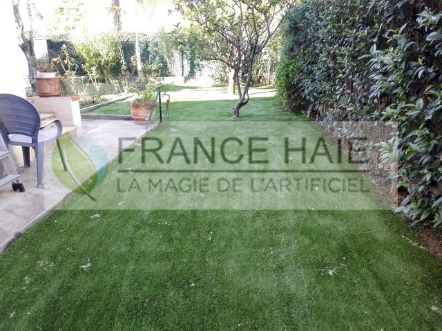 Gazon synthétique C-Shape Fibres de 32mm